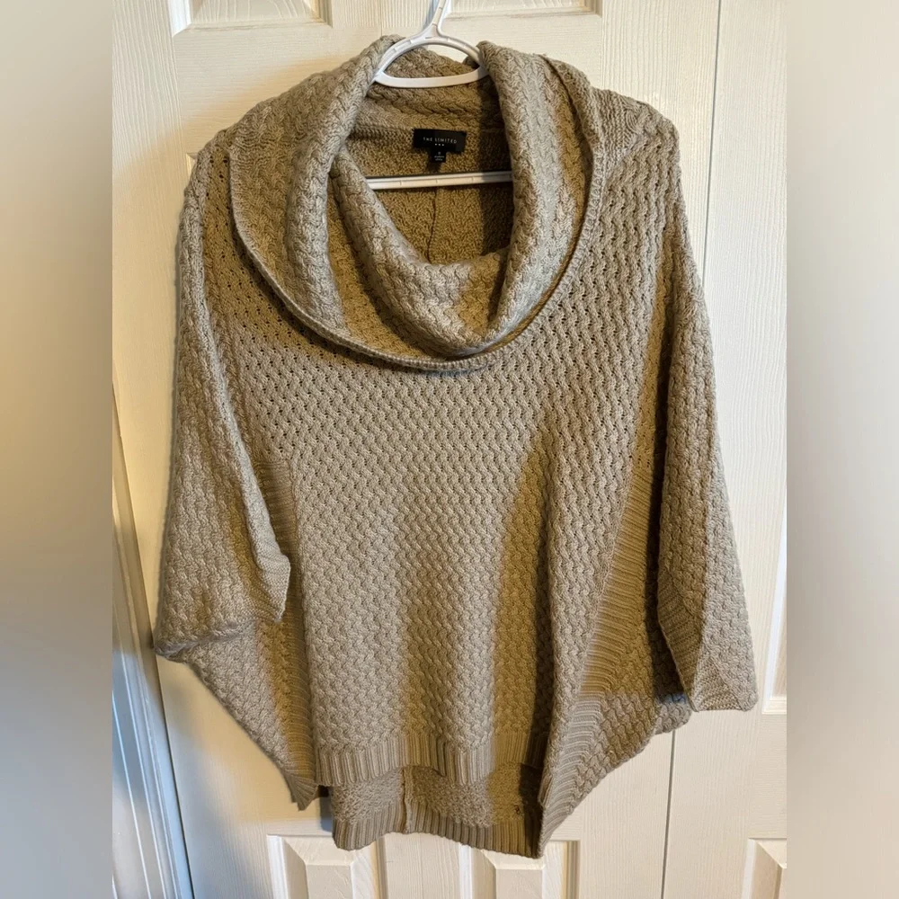 The Limited beige knit sweater size small - Picture 1 of 4